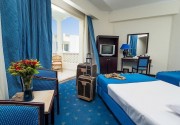 EMERALD RESORT (GOLDEN 5)
