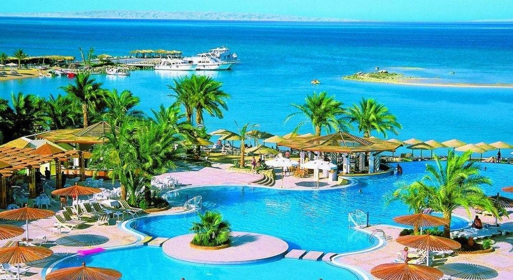 GRAND PLAZA HOTEL