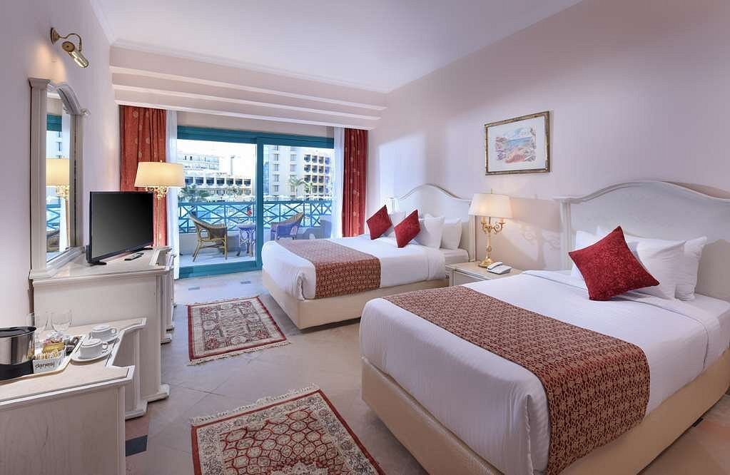 HOTELUX MARINA BEACH