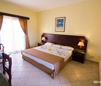 ISLAND GARDEN RESORT