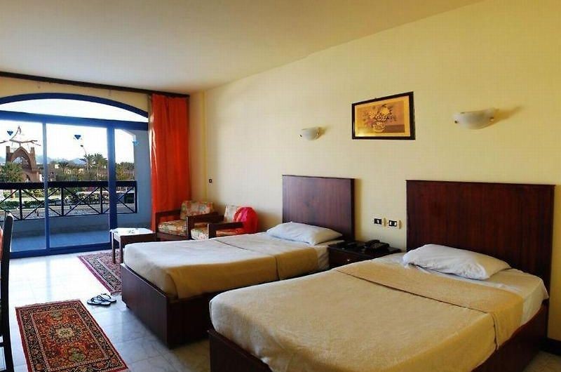 LA PERLA  HOTEL