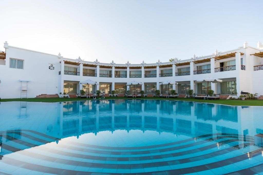 SUNRISE REMAL BEACH  RESORT