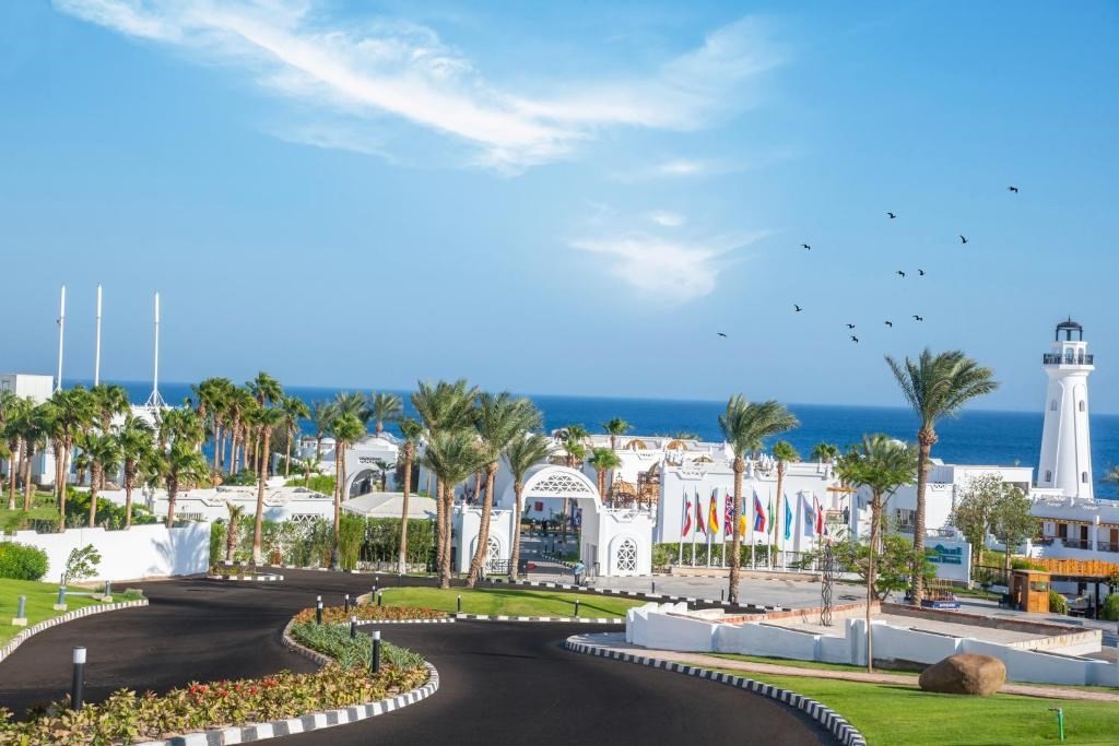 SUNRISE REMAL BEACH  RESORT