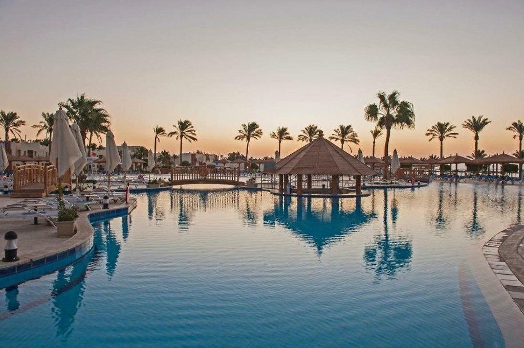SUNRISE SELECT ROYAL MAKADI AQUA RESORT