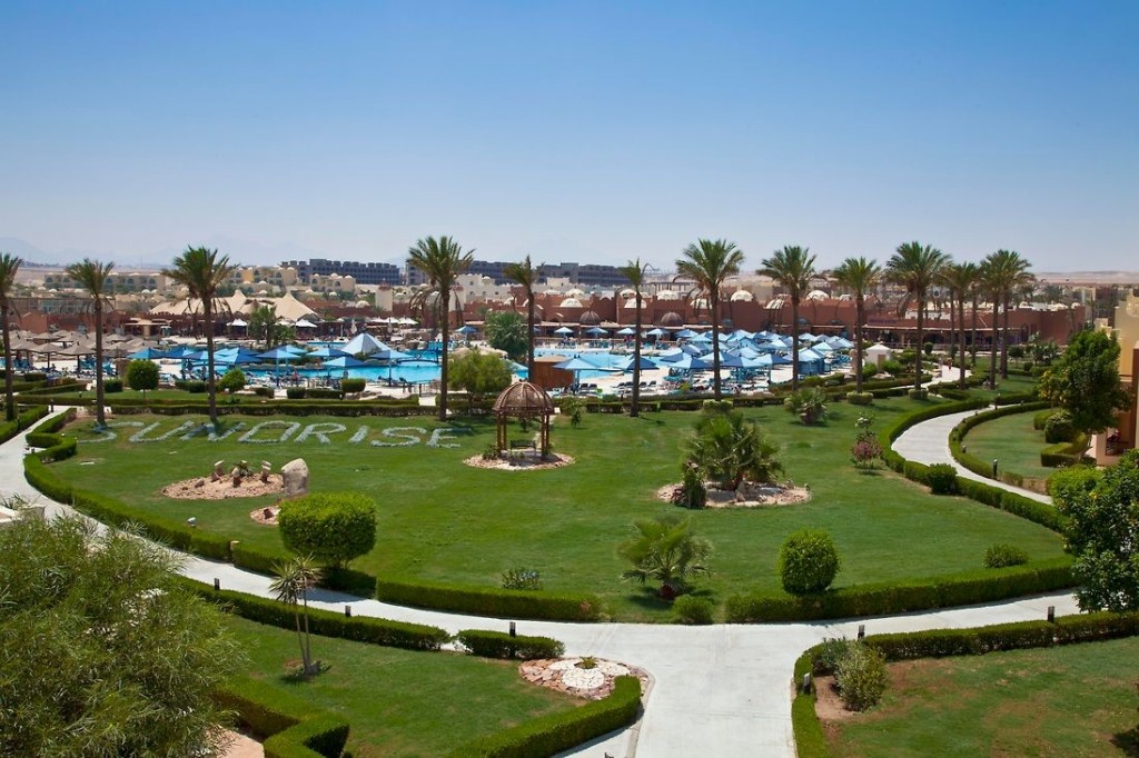 SUNRISE SELECT ROYAL MAKADI AQUA RESORT