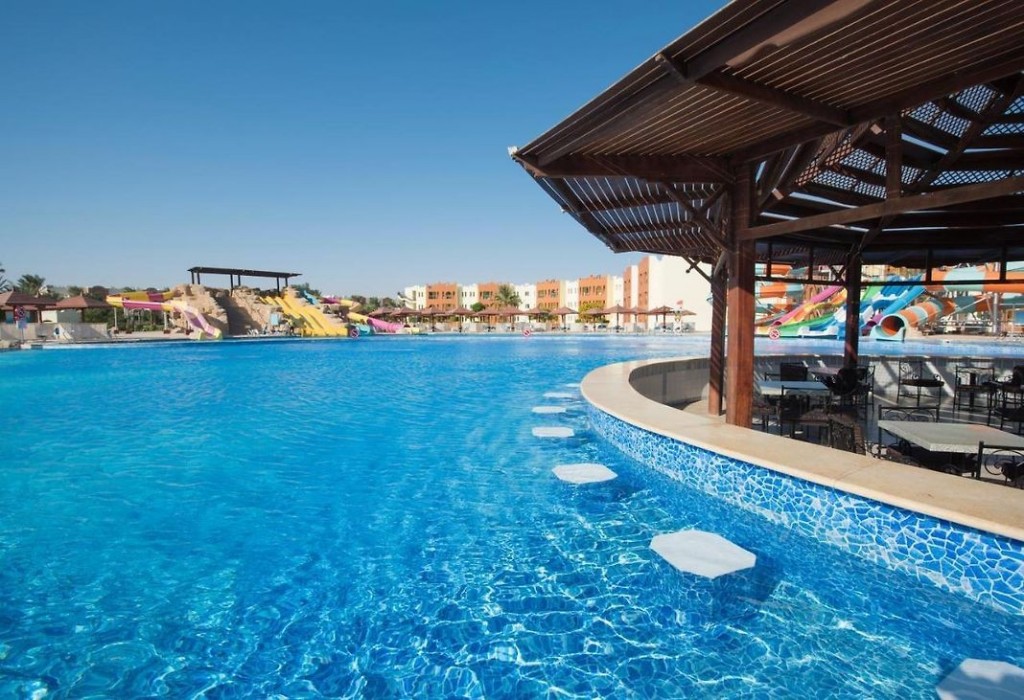 SUNRISE SELECT ROYAL MAKADI AQUA RESORT