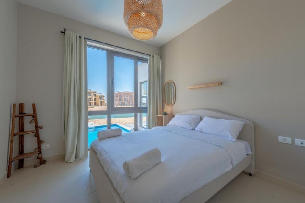 TAWILA ISLAND HOTEL
