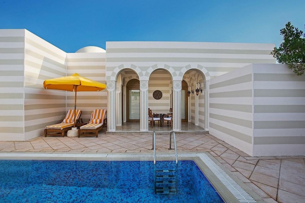 THE OBEROI BEACH RESORT