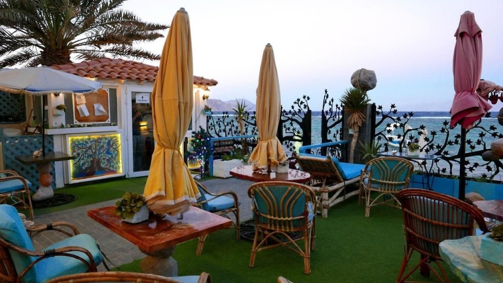 THE ROCK HOTEL