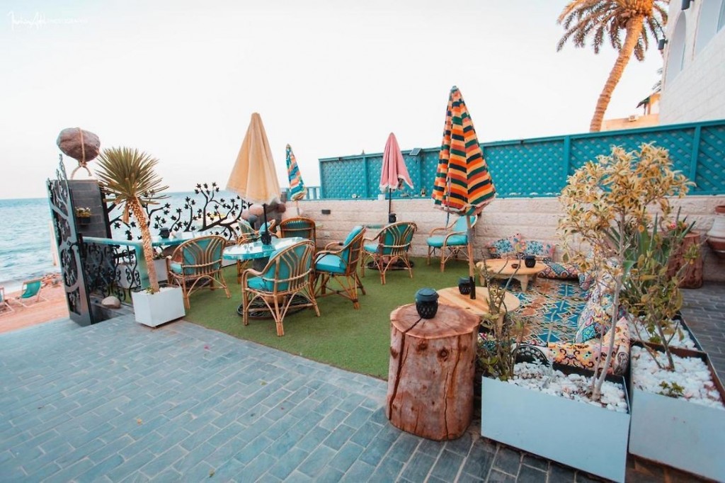 THE ROCK HOTEL