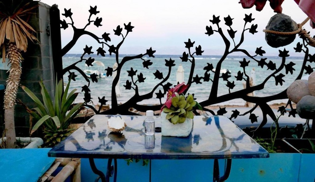 THE ROCK HOTEL