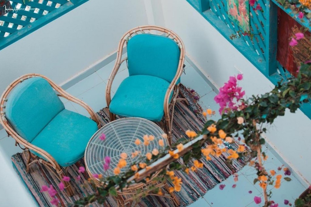 THE ROCK HOTEL