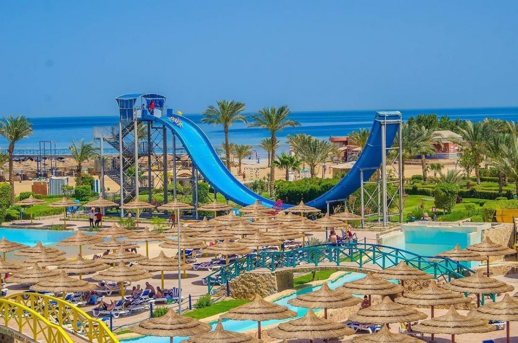 TITANIC BEACH RESORT & AQUAPARK