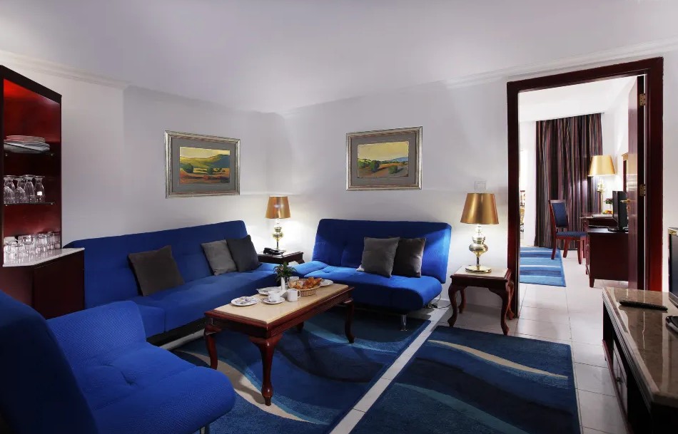 TOPAZ SUITES HOTEL (GOLDEN 5)