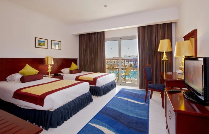 TOPAZ SUITES HOTEL (GOLDEN 5)