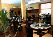 TOPAZ SUITES HOTEL (GOLDEN 5)