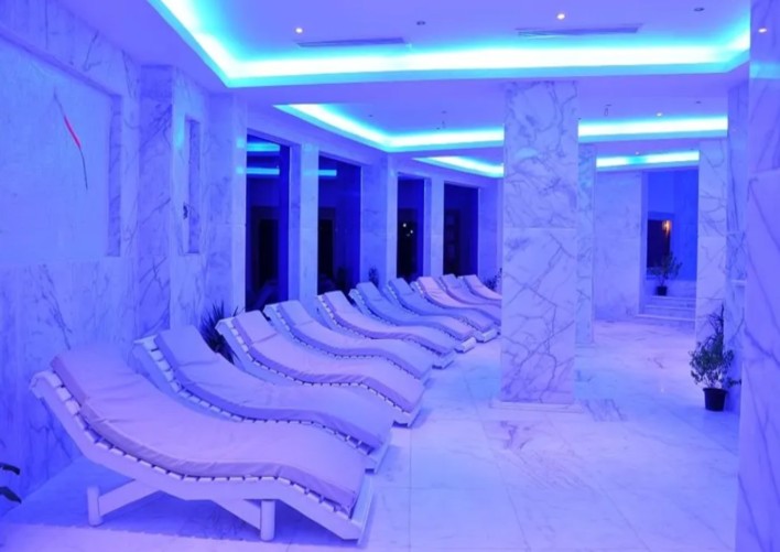 TOPAZ SUITES HOTEL (GOLDEN 5)