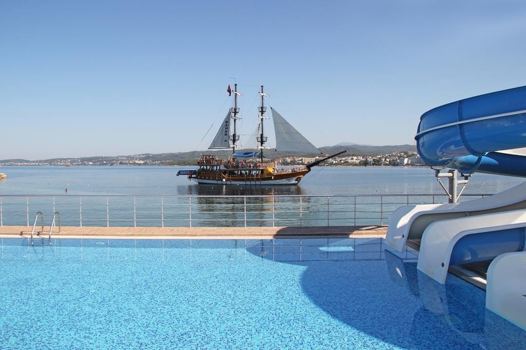 GOLD ISLAND HOTEL