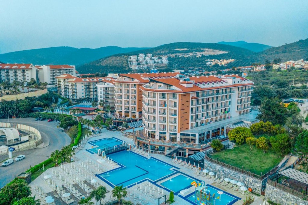 RAMADA RESORT BY WYNDHAM KUSADASI AND GOLF