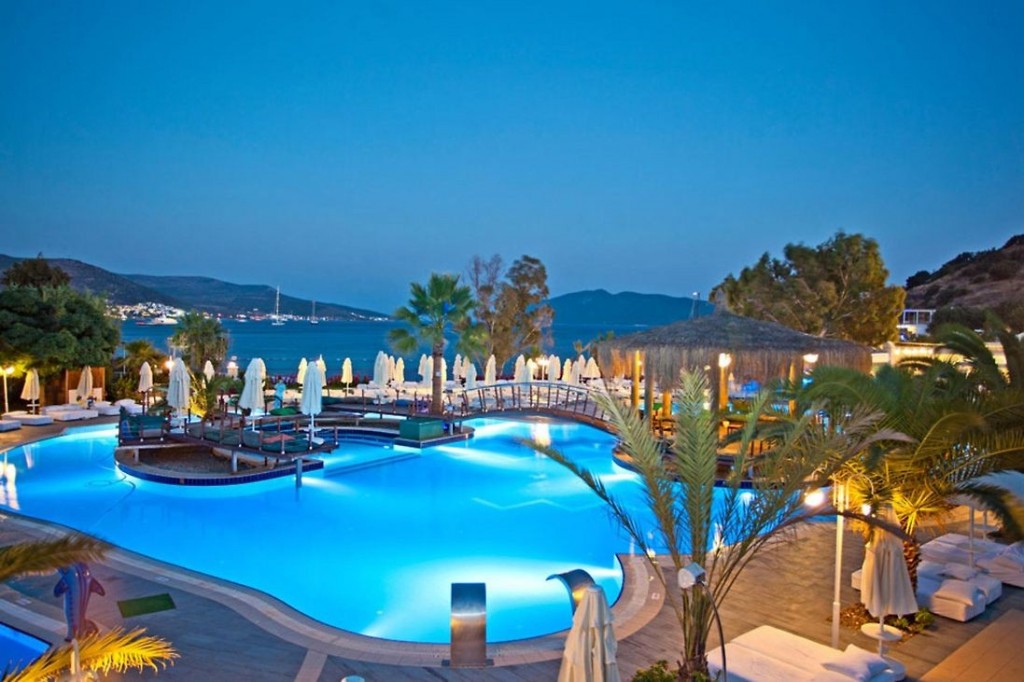 SALMAKIS RESORT