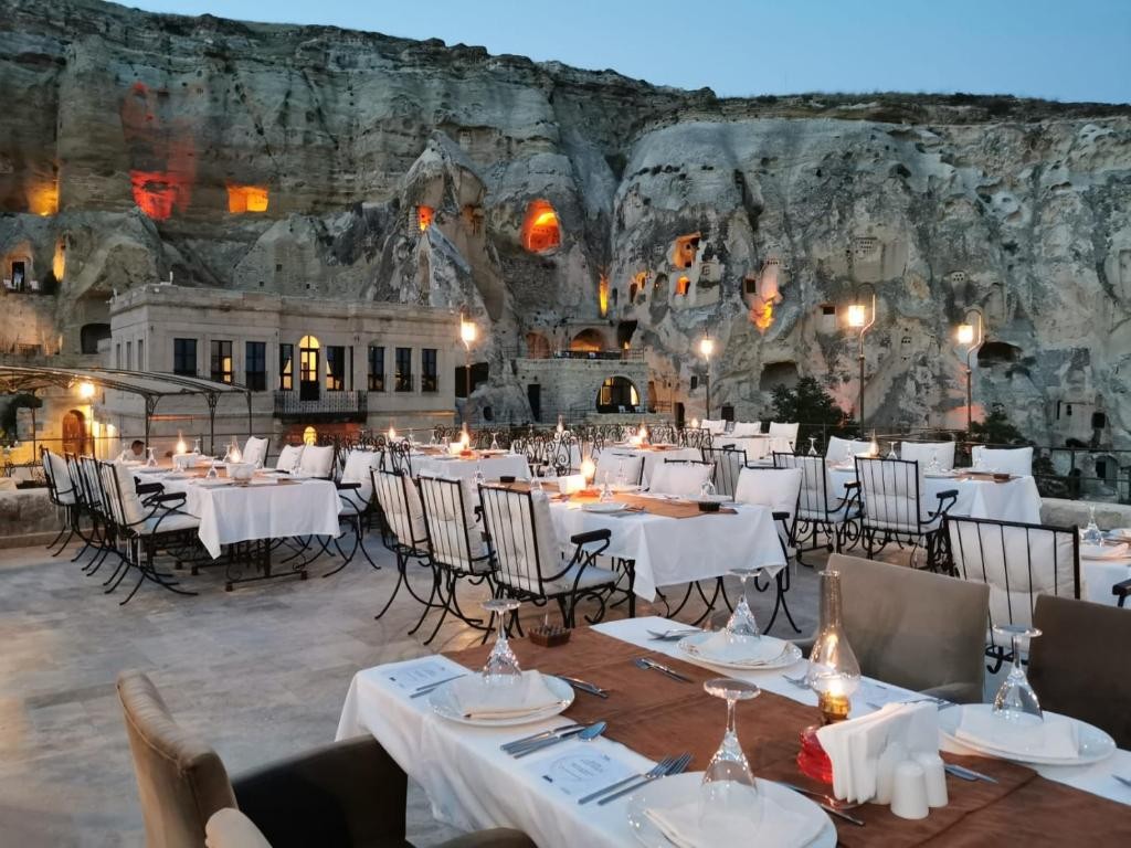 YUNAK EVLERI CAPPADOCIA CAVE HOTEL