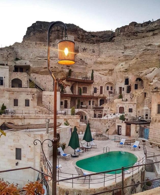 YUNAK EVLERI CAPPADOCIA CAVE HOTEL