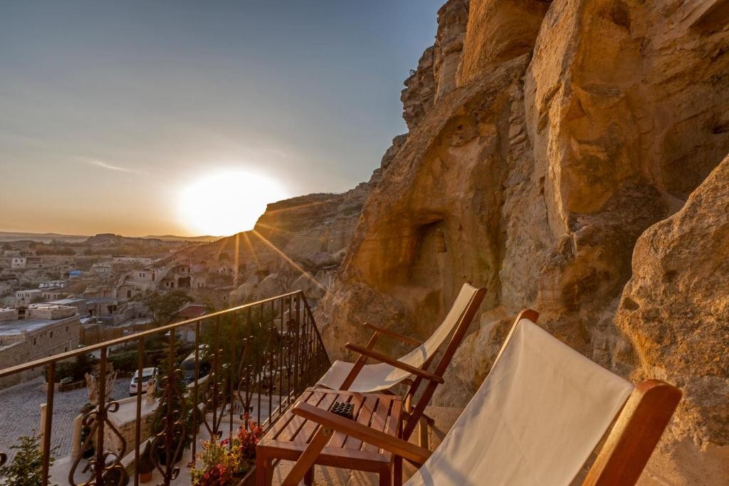 YUNAK EVLERI CAPPADOCIA CAVE HOTEL