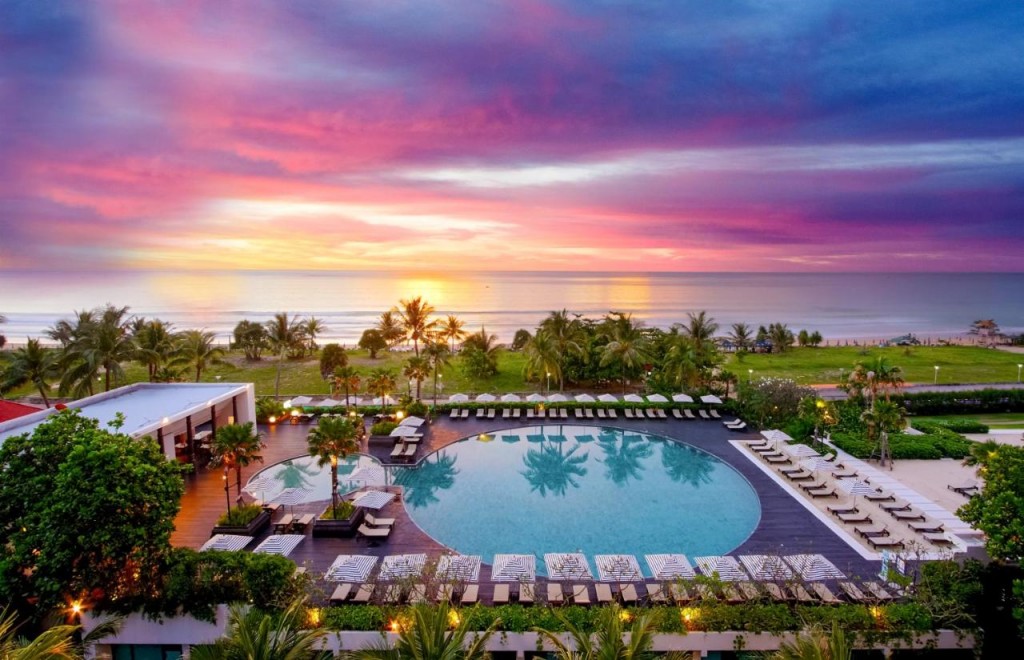 PULLMAN PHUKET KARON BEACH RESORT