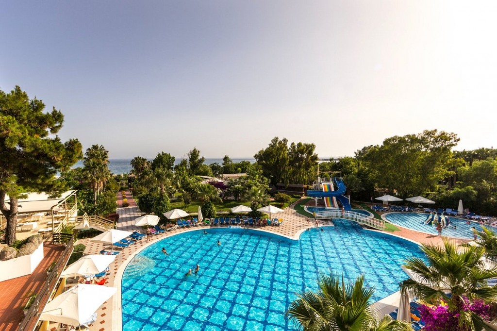 LYCUS BEACH HOTEL