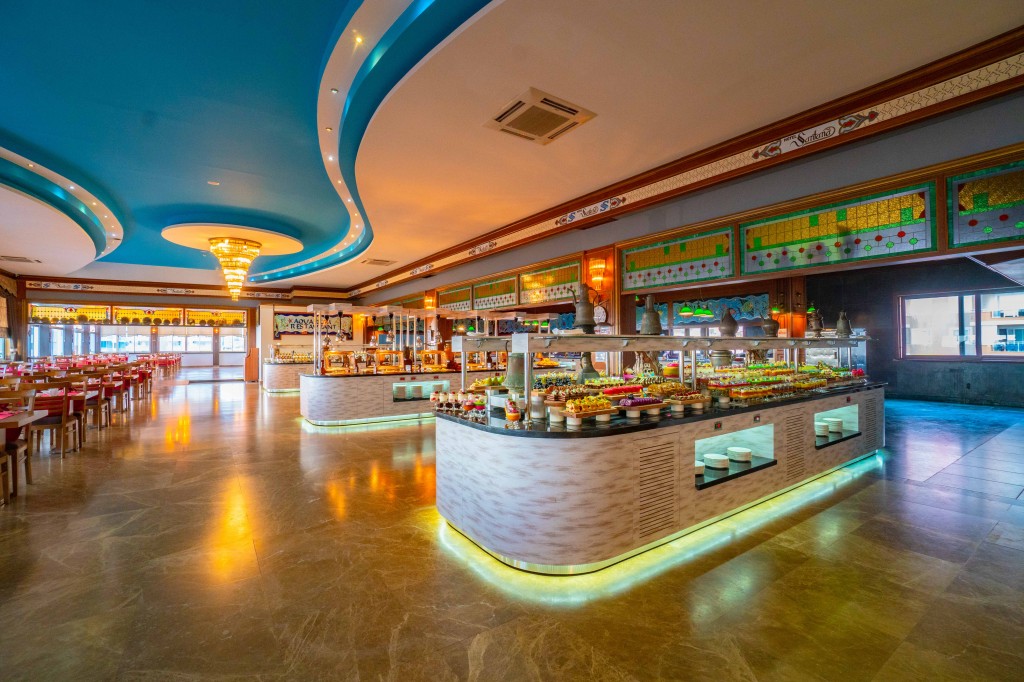 SENZA GRAND SANTANA HOTEL
