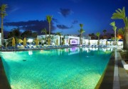HARI CLUB BEACH RESORT
