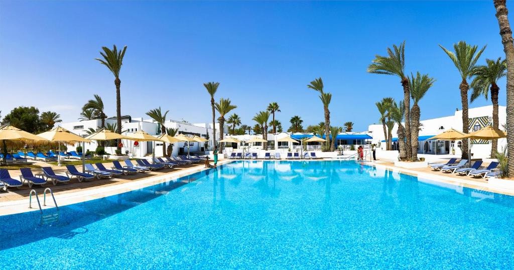 HARI CLUB BEACH RESORT