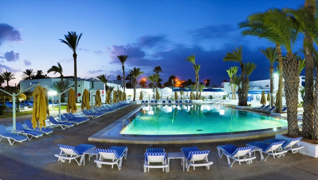 HARI CLUB BEACH RESORT
