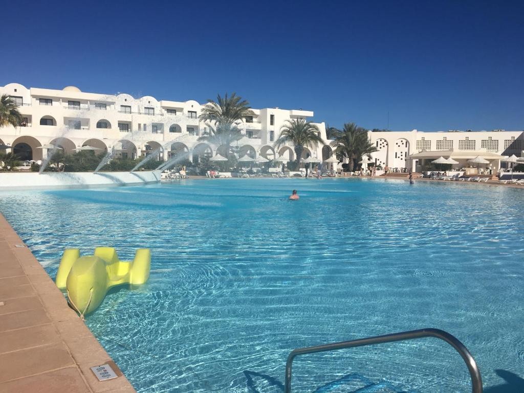 PALM AZUR